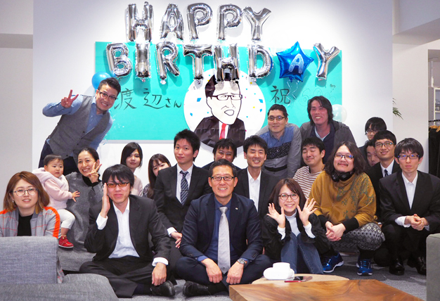 大阪支店にて弊社代表渡辺の誕生日をお祝いしました